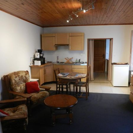 Hotel Les Charmilles De Mormal Landrecies Buitenkant foto