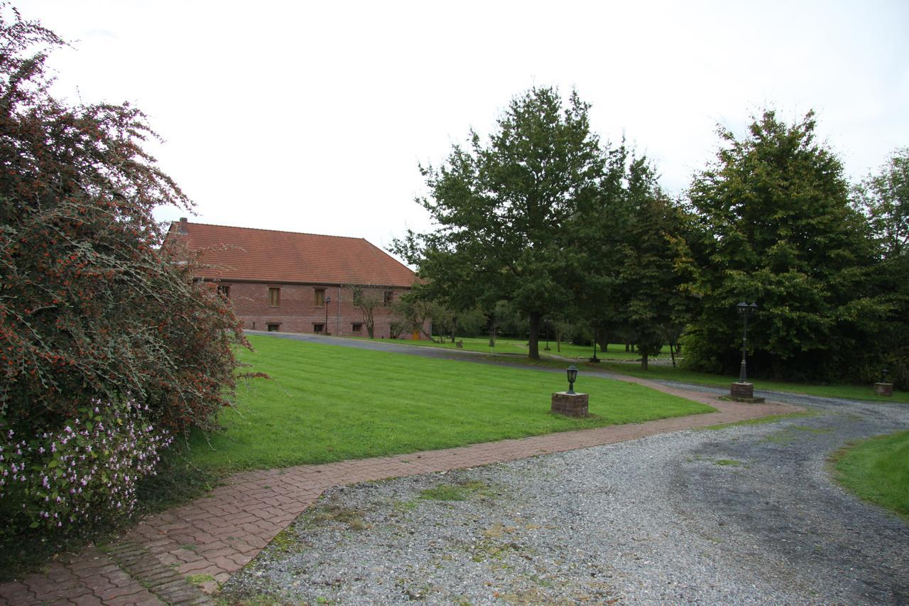 Hotel Les Charmilles De Mormal Landrecies Buitenkant foto