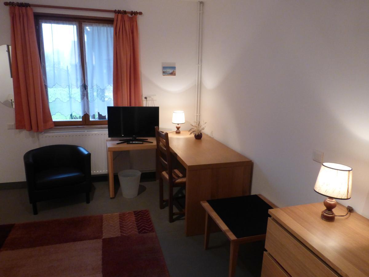 Hotel Les Charmilles De Mormal Landrecies Kamer foto