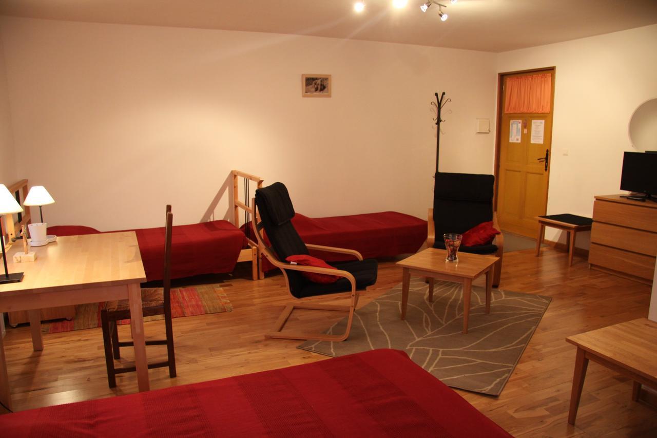 Hotel Les Charmilles De Mormal Landrecies Buitenkant foto